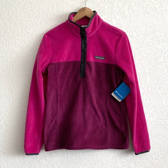 Columbia Sweaters - NWT Columbia three lakes color-block pullover